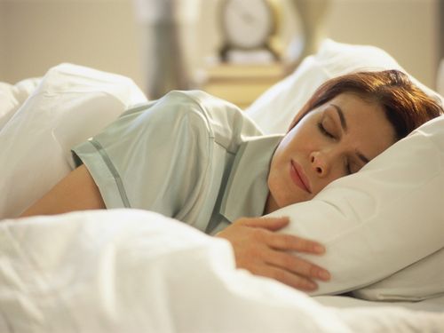 Сон в темноте помогает при лечении рака груди